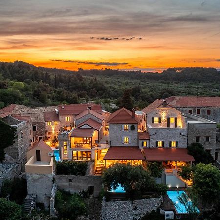 Dvor Pitve Villas Jelsa  Exterior photo