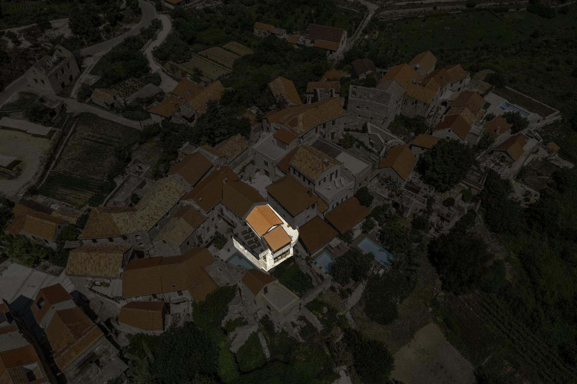 Dvor Pitve Villas Jelsa  Exterior photo