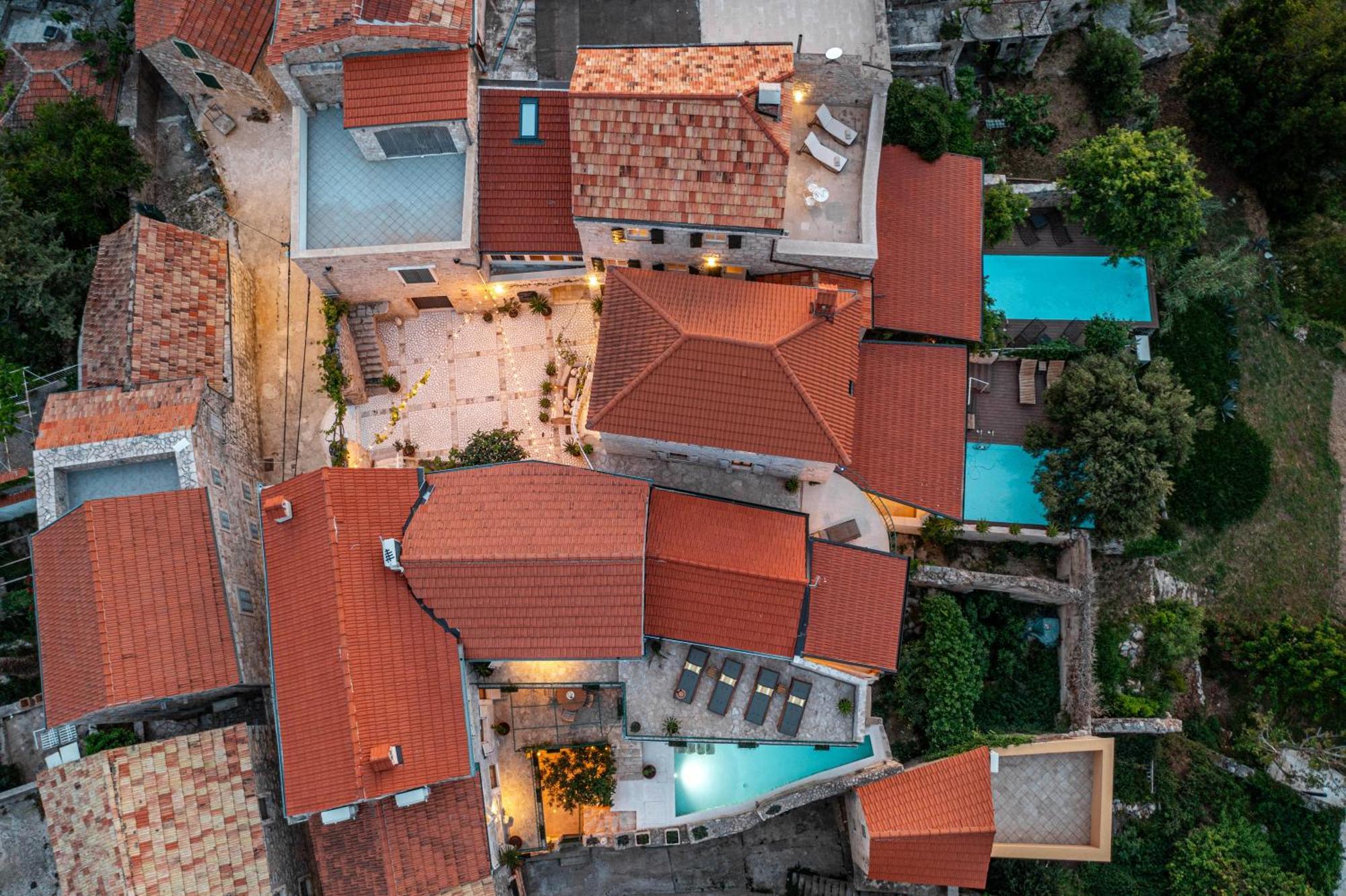 Dvor Pitve Villas Jelsa  Exterior photo