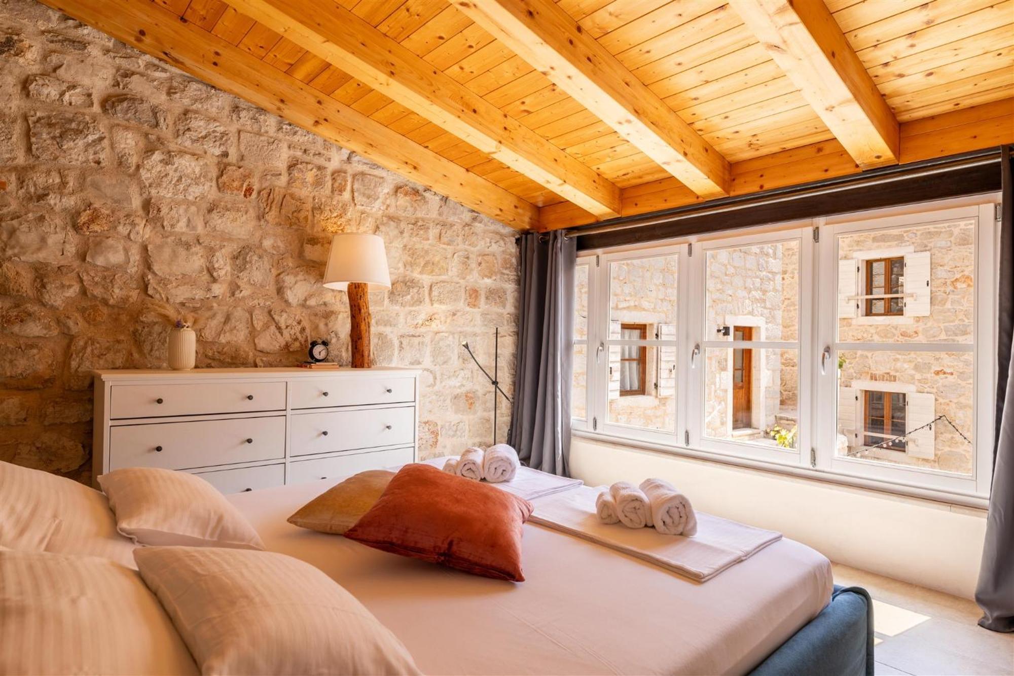 Dvor Pitve Villas Jelsa  Room photo