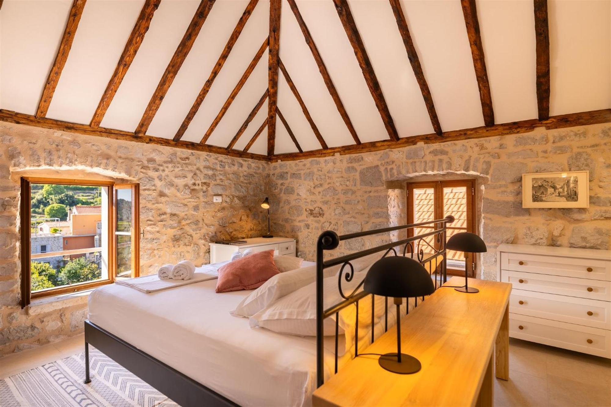 Dvor Pitve Villas Jelsa  Room photo