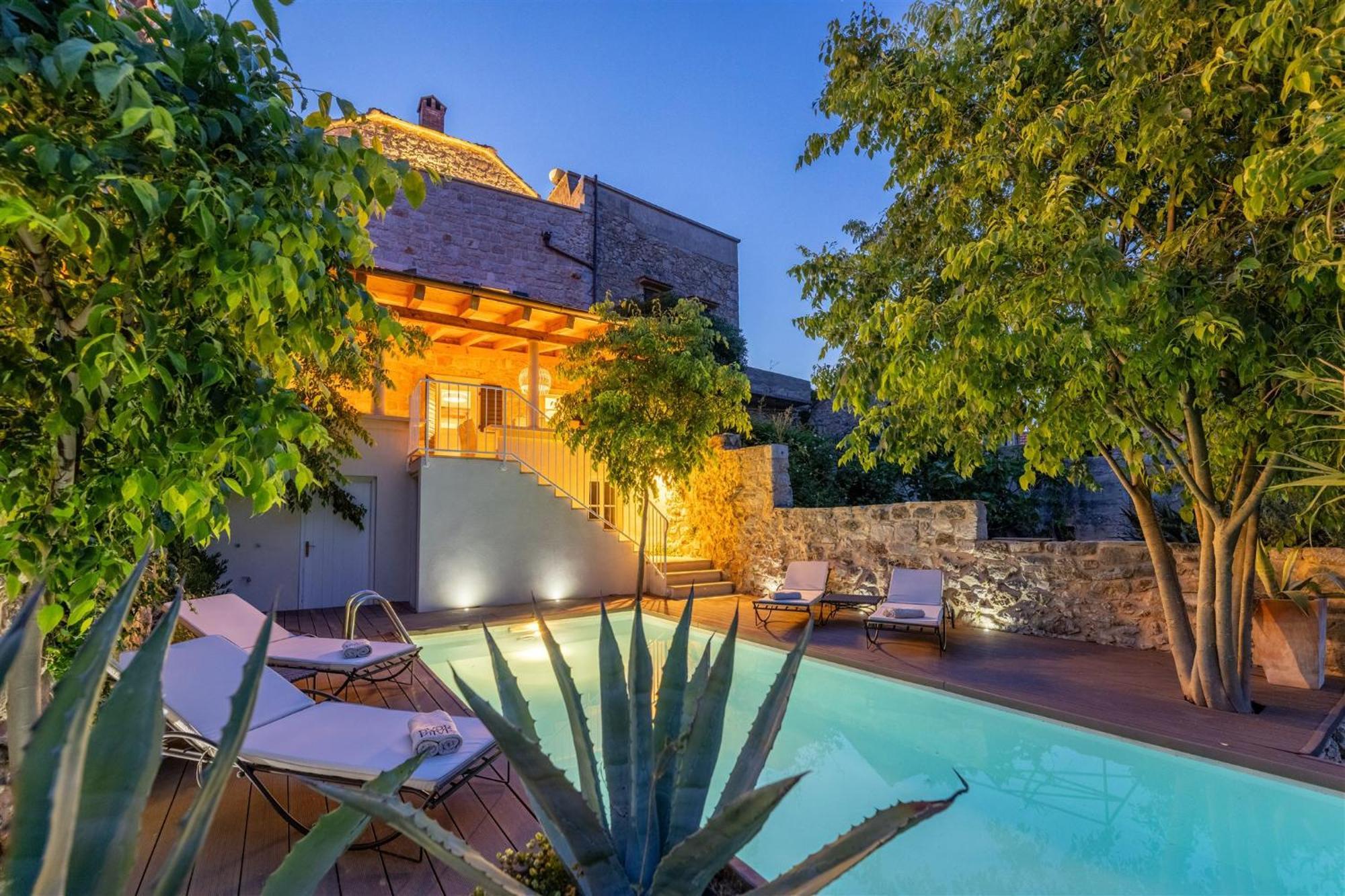 Dvor Pitve Villas Jelsa  Room photo
